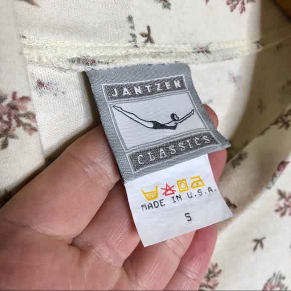 Vintage Jantzen Classics Floral Mock Neck Shirt - Picture 3 of 5